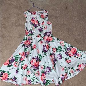 Floral flowy dress